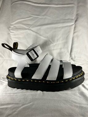 Dr. Martens Blaire White Sandal AW004 | US 7